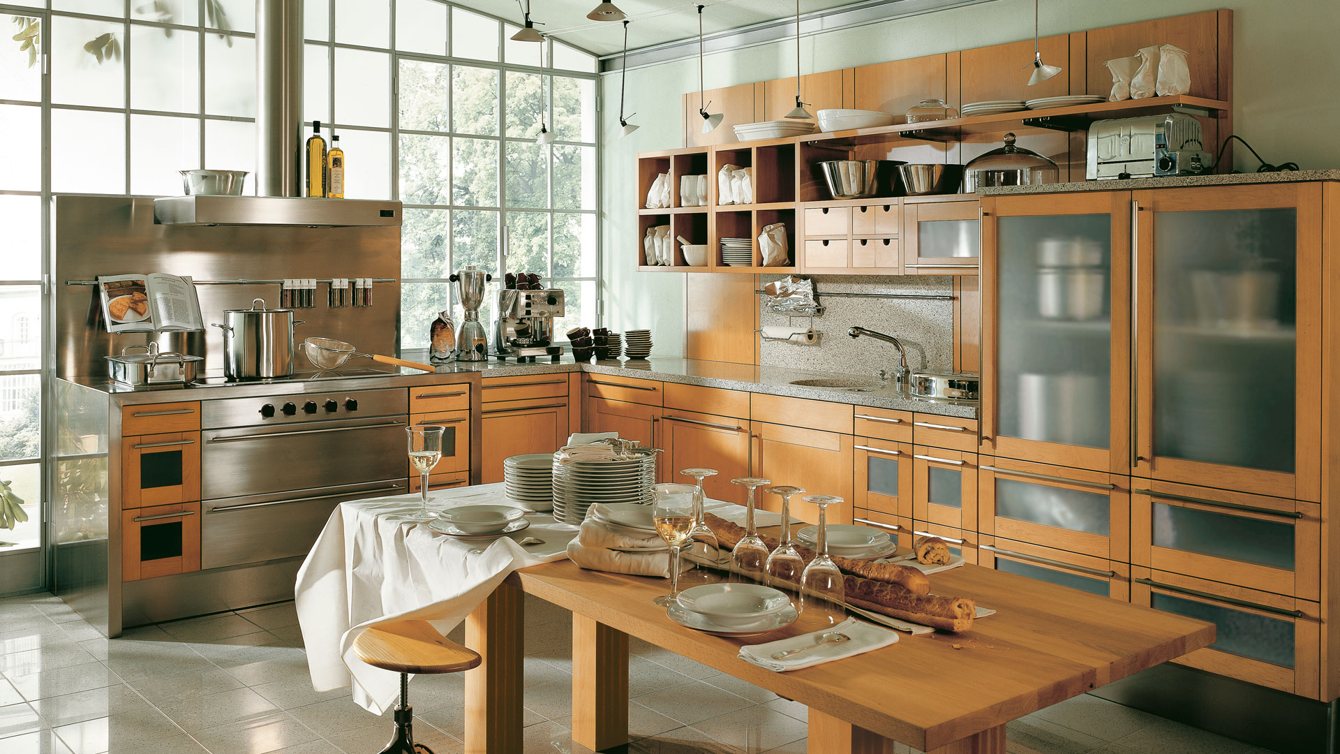 SieMatic Historie 1994: Die SieMatic SE 7007 MR – Ein Material-Mix aus edlem Holz, Stahl und Glas.